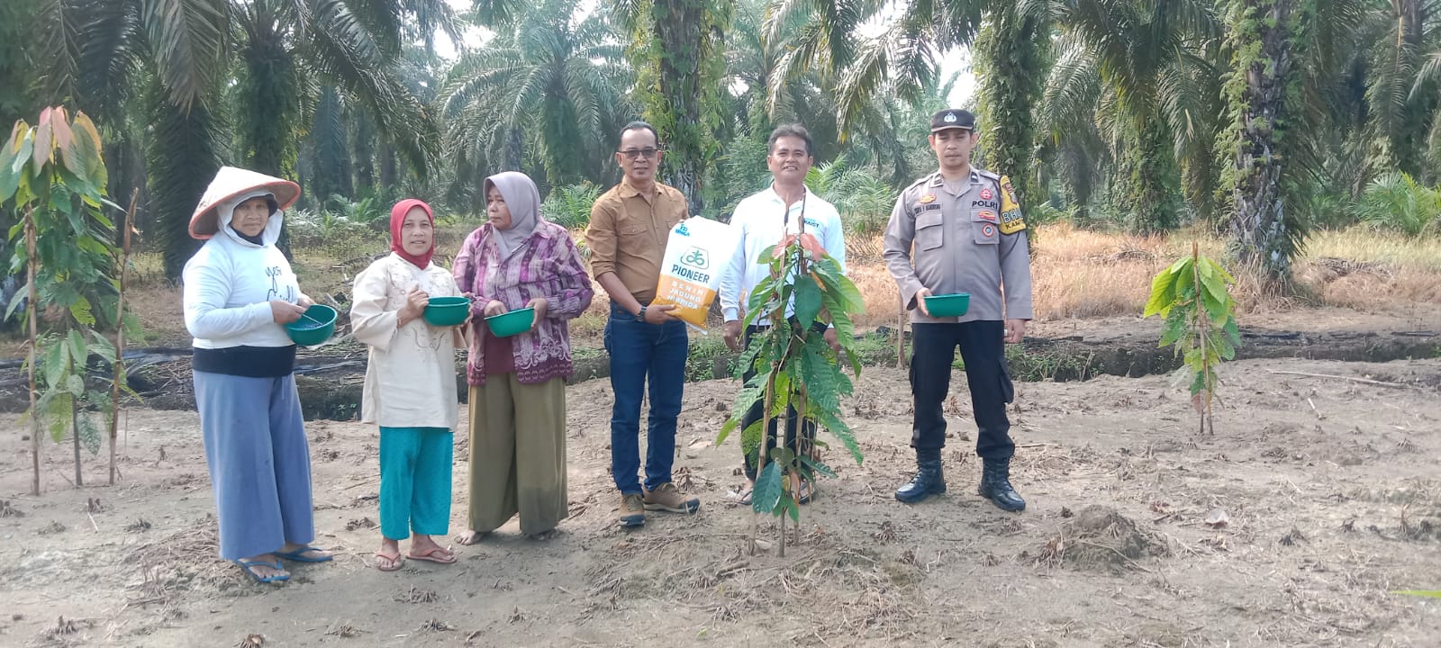 Polsek Prapat Janji Dukung Ketahanan Pangan dengan Penanaman Jagung