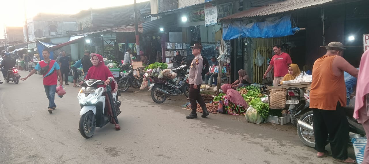 Polsek Air Joman Laksanakan Strong Point dan Pengaturan Lalu Lintas di Pagi Hari